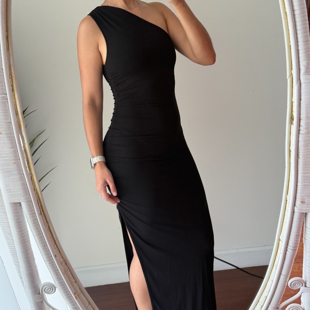Posse Elena Dress XS Black One Shoulder Ruched Jersey Knit Slit Minimalist Luxe